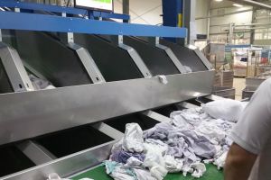 Sorting conveyors